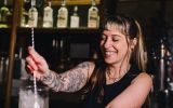 Laura Paravato é chefe de bar do Grupo Pabu, com seis casas no Rio