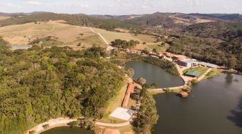 Estadias oferecem tours para conhecer a produção de vinho e também contam com spa e estrutura completa para relaxar 