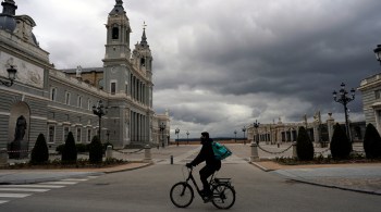 Número aumentou para 200.210 nesta segunda, ante os 195.944 de domingo, diz ministério da Saúde; total de novas mortes, de 399, é o menor desde 22 de março