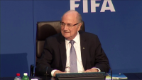 Sepp Blatter diz que Inglaterra deveria sediar Copa antes da Arábia Saudita