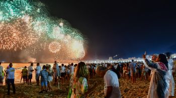 Evento terá shows de Caetano Veloso, Maria Bethânia, Anitta e Ivete Sangalo na Praia de Copacabana e 13 palcos espalhados pela cidade