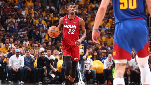 Jimmy Butler em ação pelo Miami Heat no jogo 1 da final da NBA