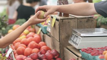 Governo descarta alteração na validade de alimentos, mas estuda propor regulamentação de cartões VR e VA, além de diversificação da produção agrícola