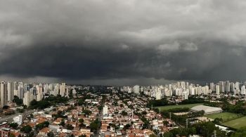 Fenômeno climático que causou chuvas intensas no Sul chega à região Sudeste nesta sexta-feira (3), com previsão de fortes chuvas e temperaturas elevadas