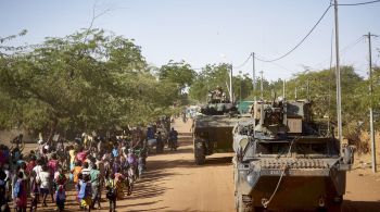 Militantes ligados à Al-Qaeda mataram 600 pessoas em Burkina Faso, quase o dobro do estimado, em massacre brutal em agosto enquanto civis cavavam trincheiras para se defender, diz relatório francês