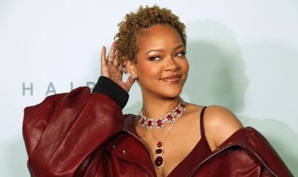 Rihanna dá detalhes sobre novo álbum, mas segue sem revelar muita coisa