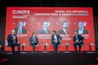 Reforma tributária corrige distorções e coloca Brasil no caminho da produtividade, dizem economistas ao CNN Talks