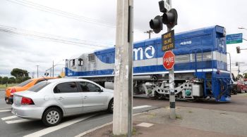 Segundo versão aprovada no Senado, tipo de sinalização deve ser avaliado caso a caso; objetivo da medida é evitar acidentes em área de ferrovia