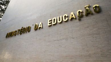 Pé-de-Meia: MEC pagará R$ 1.050 por mês para universitários de licenciatura