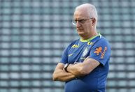 Dorival aguarda decisões estaduais antes de enviar convocação da Seleção