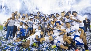 Campeão neste domingo (15), Vélez Sarsfield recebeu 500 mil dólares da AFA