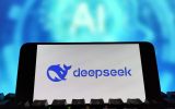 Logotipo da Deepseek é exibido na tela de um smartphone em 27 de janeiro de 2025 em Suqian, província de Jiangsu, na China.