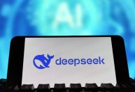 Chatbot DeepSeek está entre aplicativos mais baixados do Brasil; saiba como usar