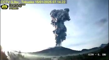 Nuvem de cinzas vulcânicas se espalhou em uma distância de quatro km pelo céu