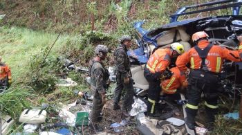 Tenente da Defesa Civil relata que condições meteorológicas adversas dificultaram operações de resgate após acidente em Caieiras (SP)