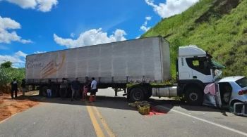 Acidente ocorreu na Rodovia Régis Bittencourt, na altura de Mathias Lobato  