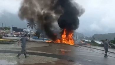 Acidente em Ubatuba: cinco pessoas estavam em avião e três foram atingidas em pista de skate