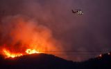 Fumaça causada pelos incêndios em Los Angeles.