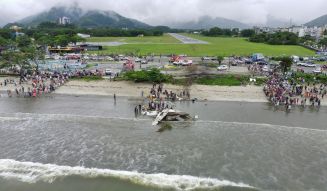 Ministério Público vai investigar acidente de avião em Ubatuba, no litoral de SP