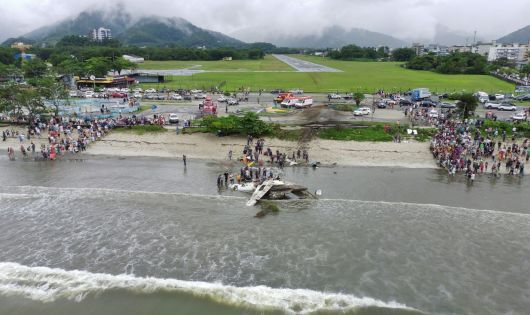 Pista onde avião tentou pousar em Ubatuba fica a 200m da praia; veja mapa