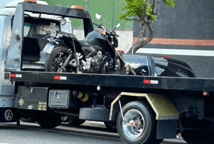 28 carros sete motos foram apreendidos durante uma operação da Polícia Civil