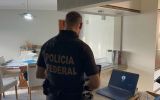 Policial federal durante operação que mira desvios na saúde