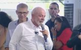 Quem é covarde usa o celular para fazer fake news, diz Lula