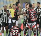 Flamengo x Botafogo tem pancadaria e expulsões