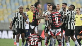 Pancadaria em Fla x Botafogo e "lei do ex" em Corinthians x Santos; a rodada dos estaduais