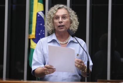 Deputada Ana Paula Lima (PT-SC), relatora da proposta