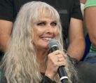 Morre a cantora Lilian, aos 76 anos, dona do hit "Sou Rebelde"