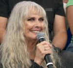 Morre a cantora Lilian, aos 76 anos, dona do hit “Sou Rebelde”