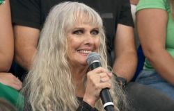 Morre a cantora Lilian, aos 76 anos, dona do hit "Sou Rebelde"