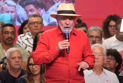 Presidente Luiz Inácio Lula da Silva em celebração de aniversário do Partido dos Trabalhadores (PT)