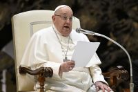 Papa Francisco: entenda o que é pneumonia bilateral