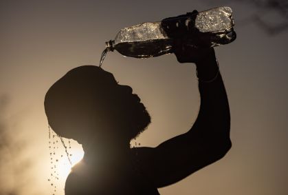 Sensação térmica de 70 ºC pode causar desidratação, sonolência, indisposição e aumento da frequência cardíaca