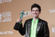 Timothée Chalamet se torna o ator mais jovem a vencer o SAG Awards